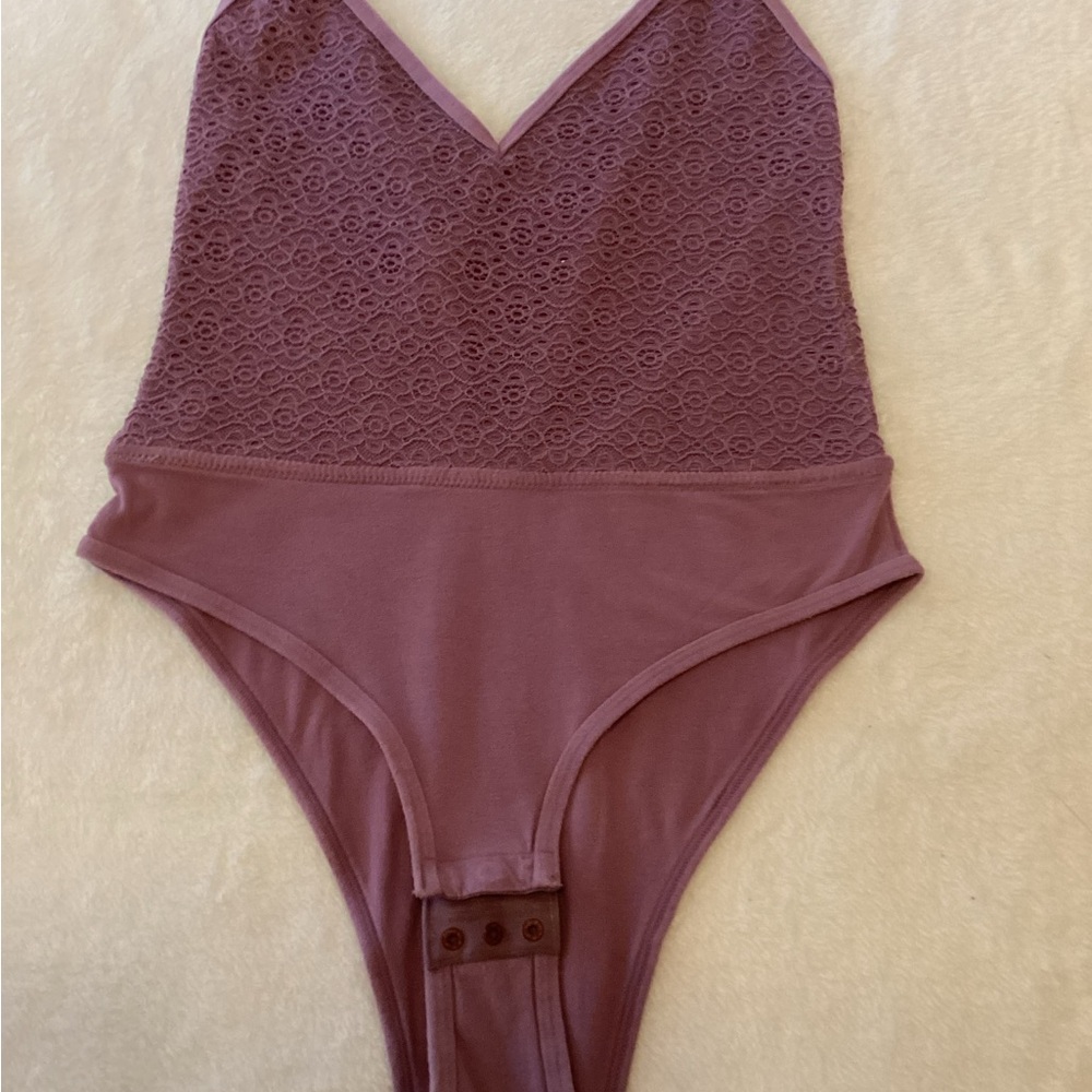 Aeropostale Mauve Top Size Medium